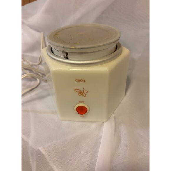 GiGi Hair Removal Wax Warmer, Space Saver, Compact 8 x 6 x 6 - Picture 1 of 3